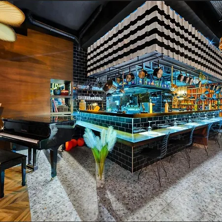 Anjeliq Downtown Boutique ألانيا